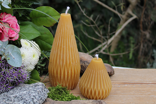Kerzen aus Bienenwachs Birmenform und Flaschenform